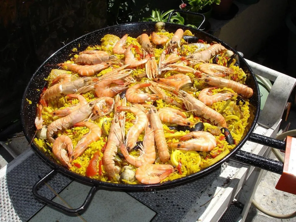 Recettes_autour_du_monde_:_Paella_espagnole Recettes_autour_du_monde_:_Paella_espagnole