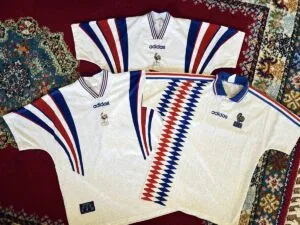 Maillots de foot vintage : comment faire le bon choix ?