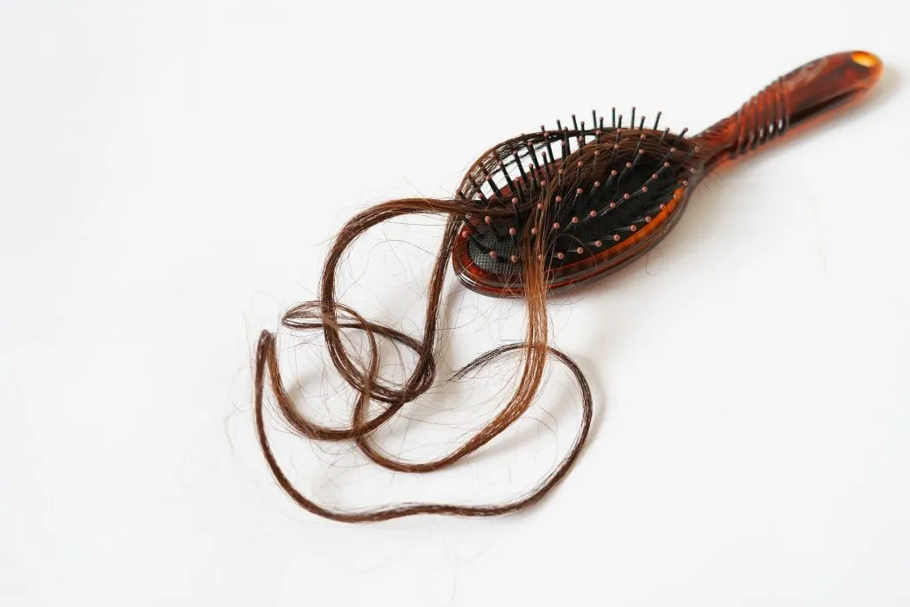 Perte_de_cheveux_de_type_féminin_ou_androgénétique Perte_de_cheveux_de_type_féminin_ou_androgénétique