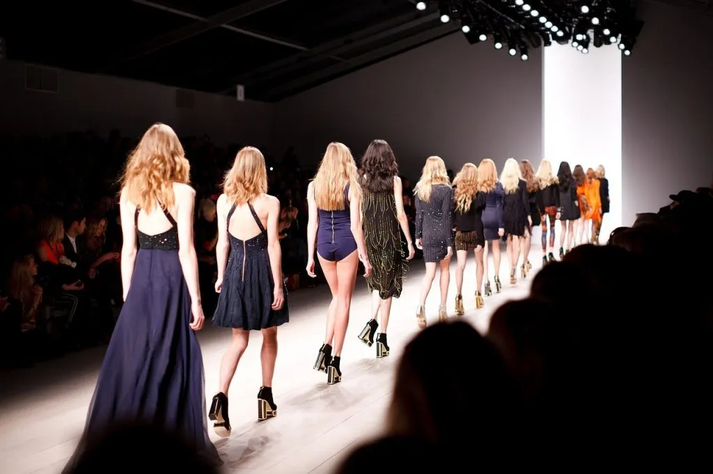 La_mode:_les_pièces_incontournables_à_avoir_dans_son_dressing La_mode:_les_pièces_incontournables_à_avoir_dans_son_dressing