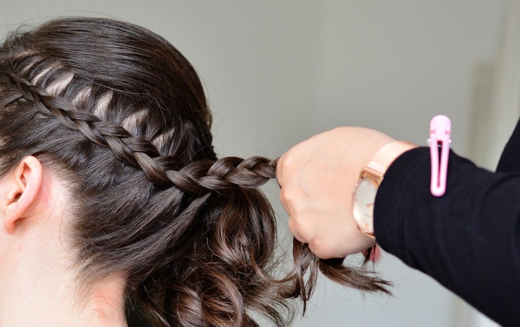 5_étapes_essentielles_pour_un_lavage_efficace_des_cheveux_tressés 5_étapes_essentielles_pour_un_lavage_efficace_des_cheveux_tressés