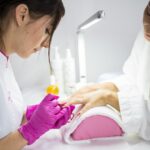 Gel UV pour ongles : les astuces pour une pose durable et sans accroc