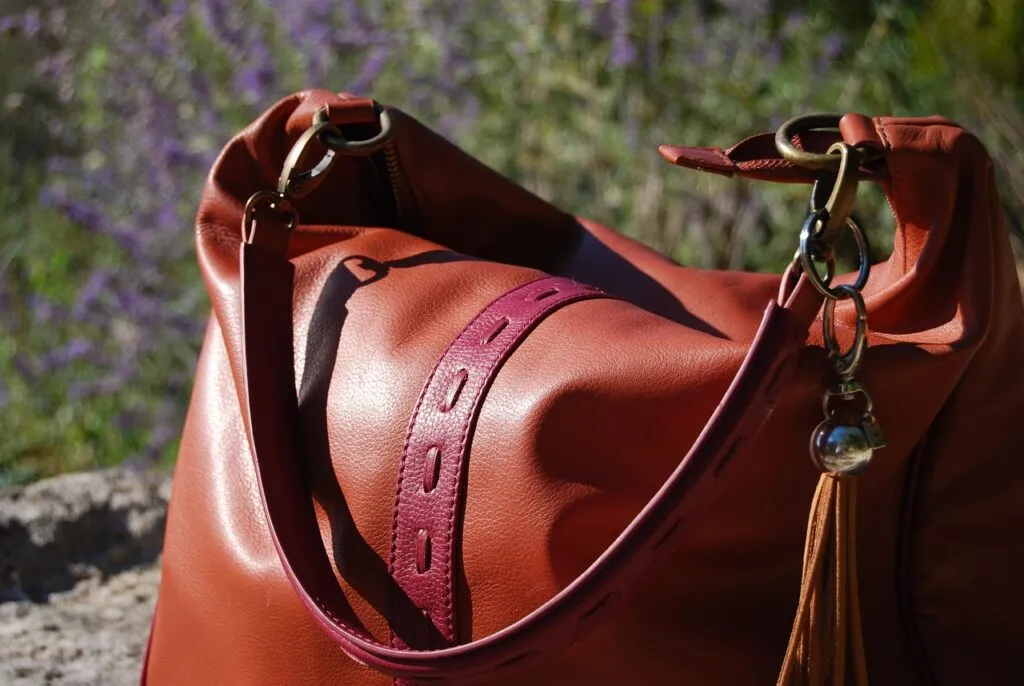 Rénovation du cuir : conseils pour restaurer le cuir de votre sac à main