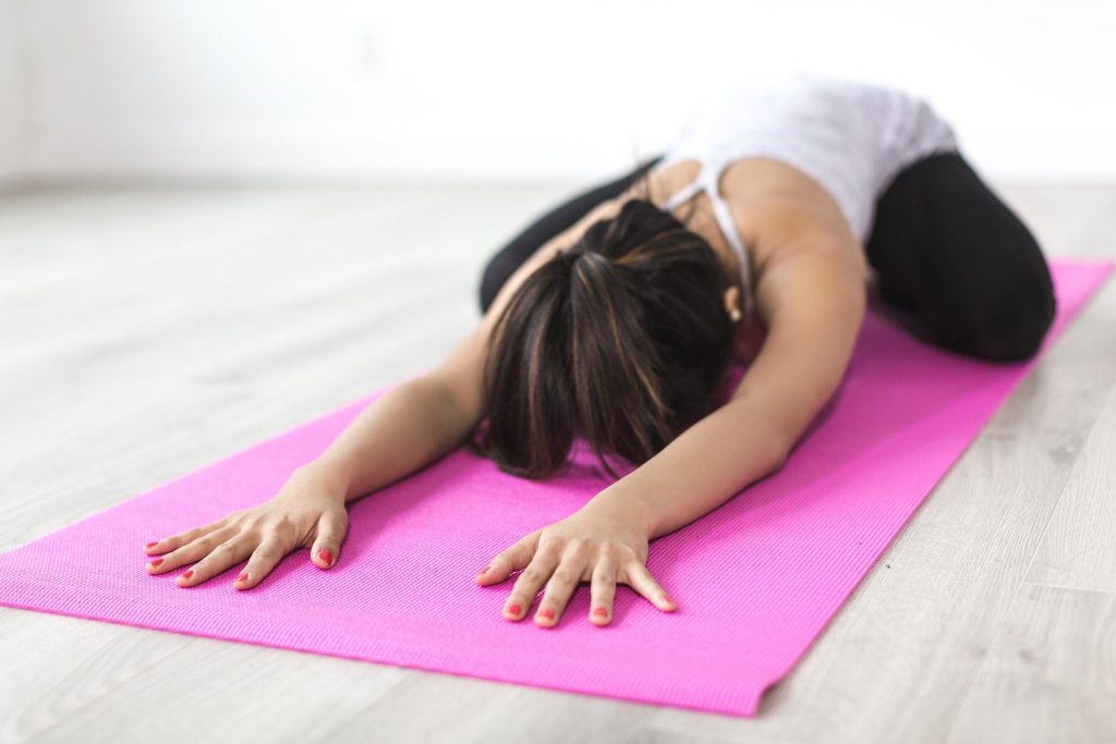 Yoga_pour_le_SOPK_:_4_Asanas_pour_traiter_le_SOPK